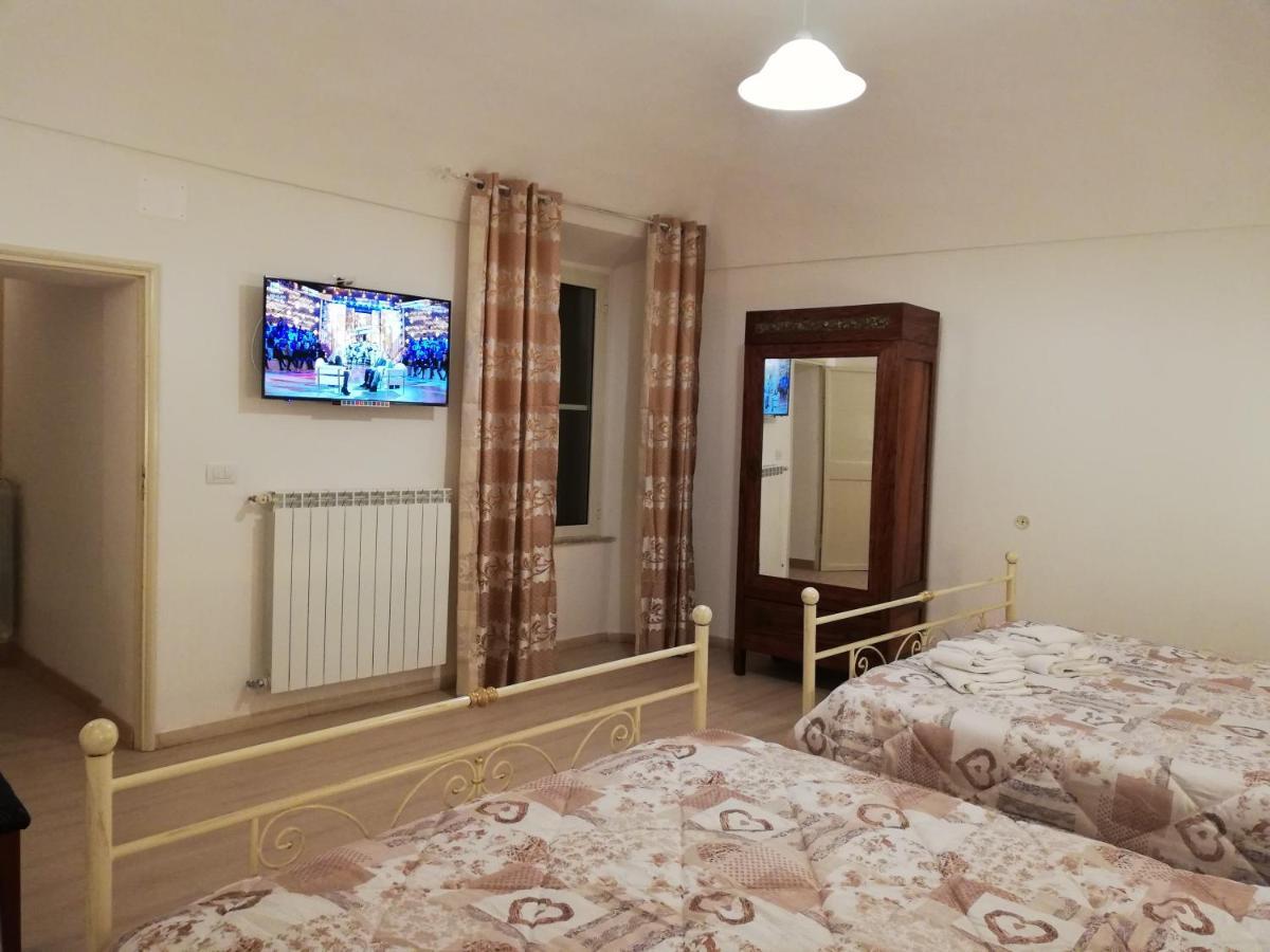 B&B Camere Montalto Centro Монтальто-ді-Кастро Екстер'єр фото